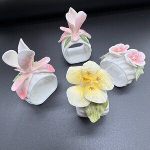 Set of 4 Vintage Porcelain Napkin Rings Holders Flowers Spring Delicate *read*